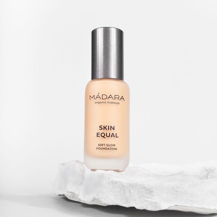 Skin Equal Foundation SPF 15
